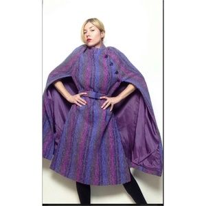 VINTAGE JIMMY HOURIHAN WOOL CAPE SIZE MEDIUM TO LARGE